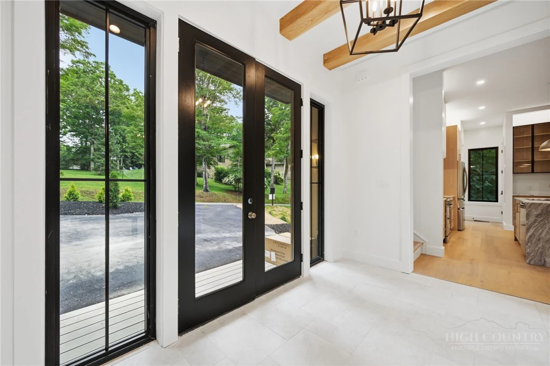 Image number 4 for the current listing