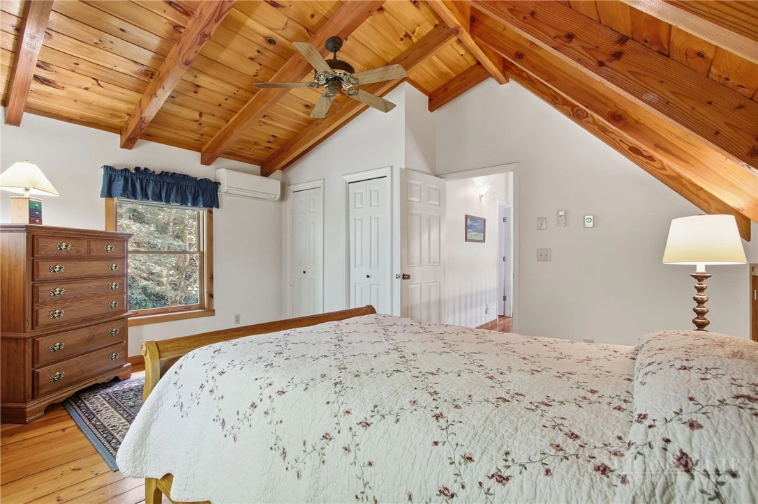 Image number 12 for the current listing