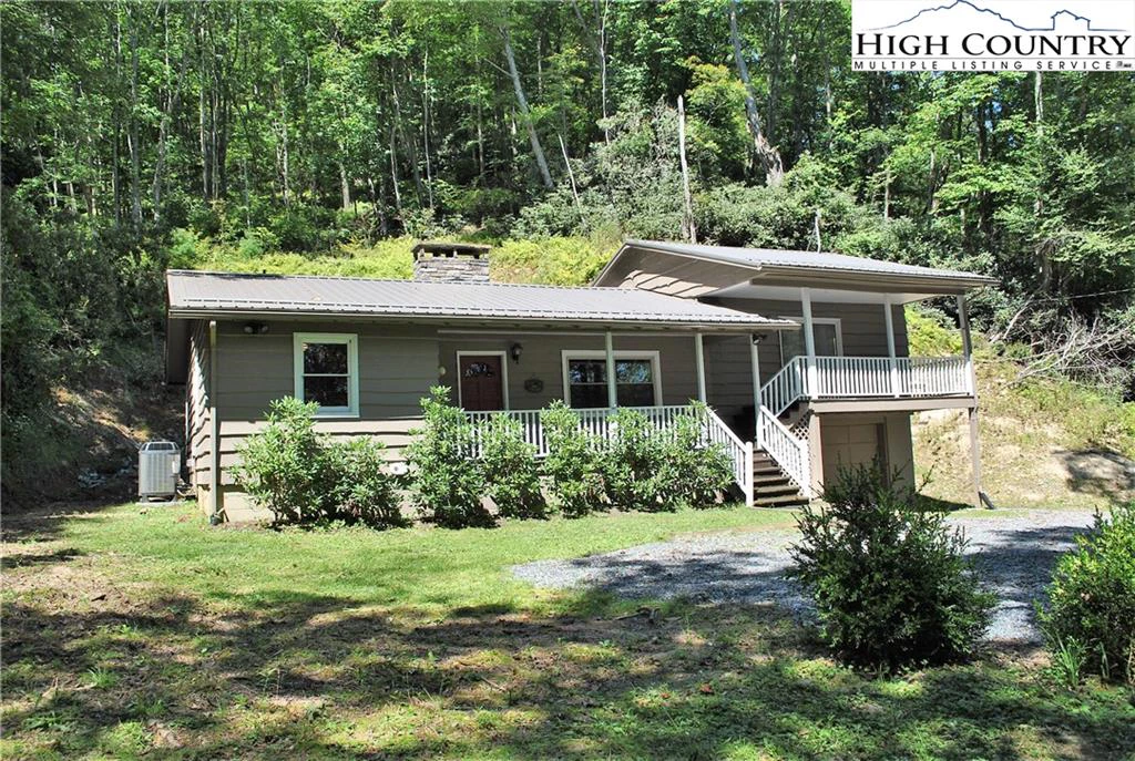 Image number 1 for the current listing