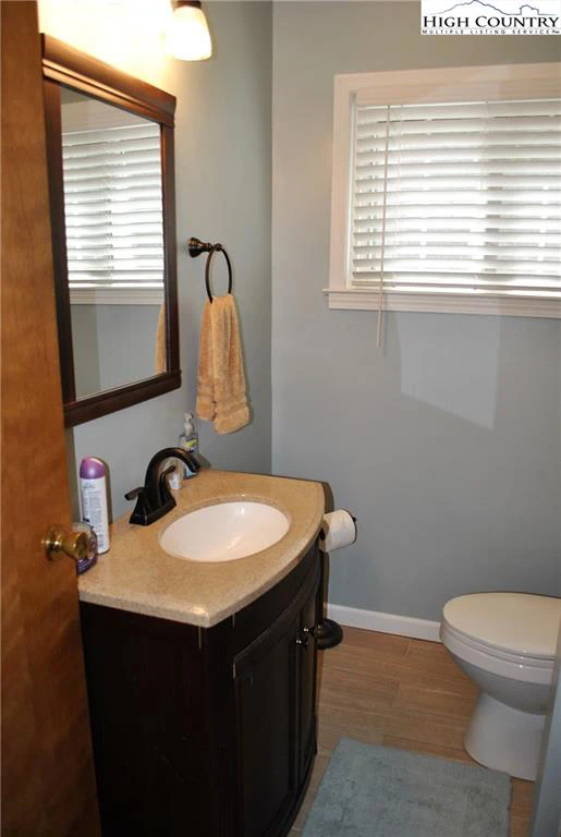 Image number 7 for the current listing