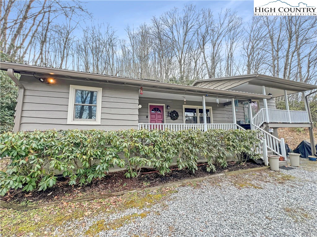 Image number 1 for the current listing