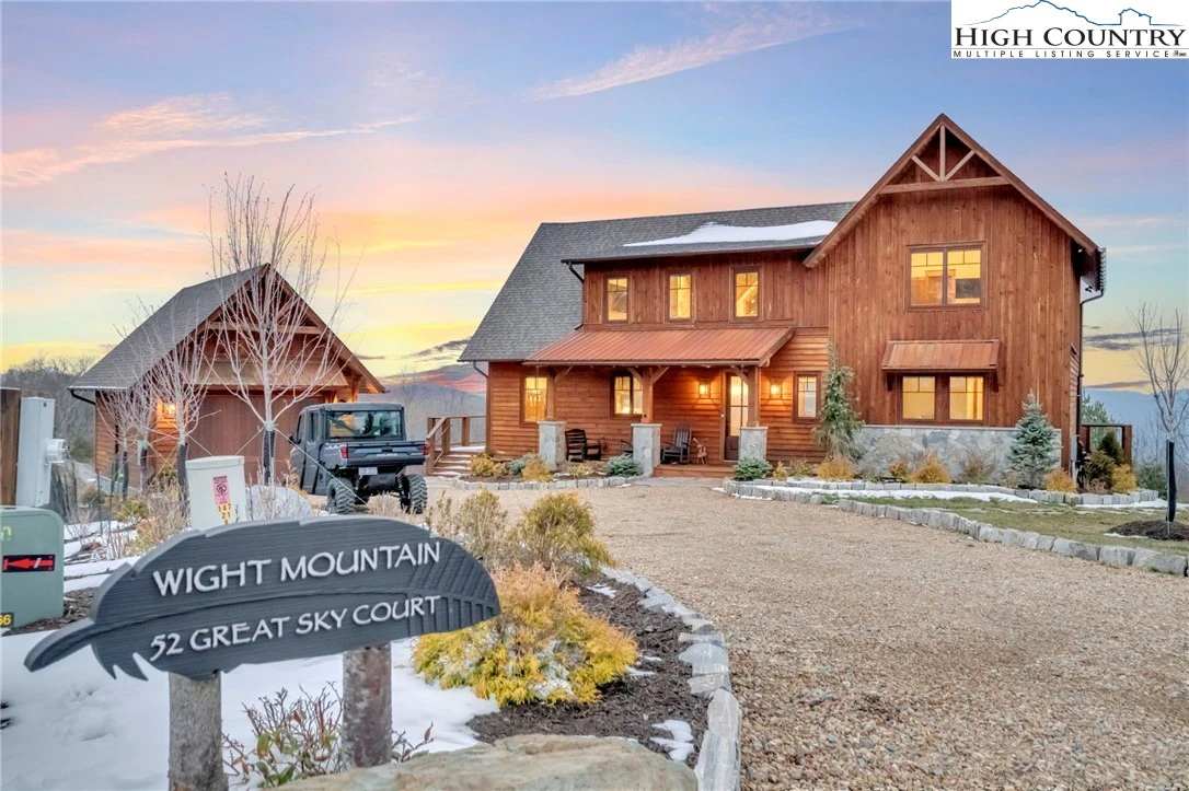Image number 1 for the current listing