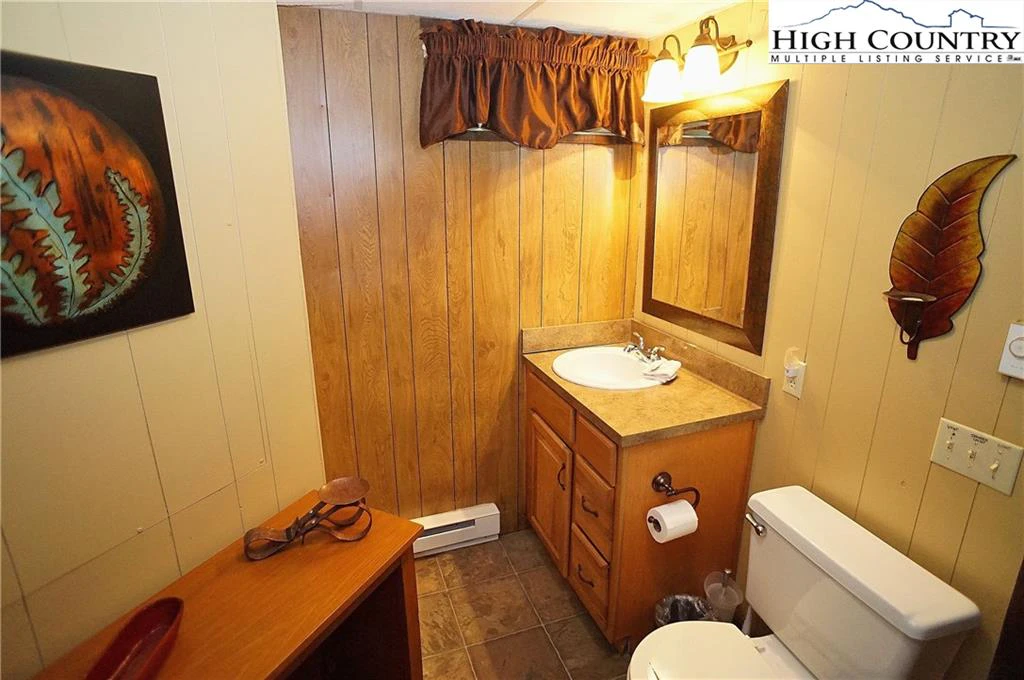 Image number 8 for the current listing