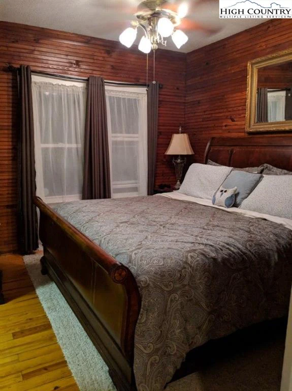 Image number 9 for the current listing