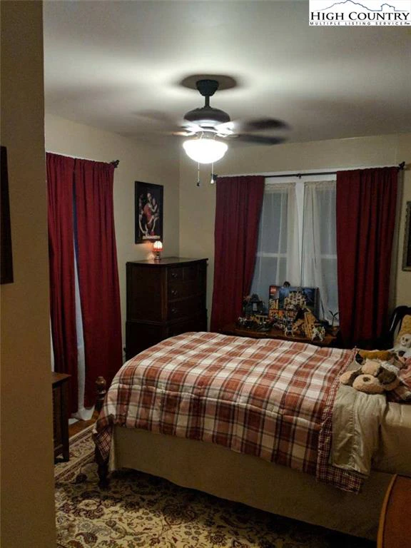 Image number 7 for the current listing