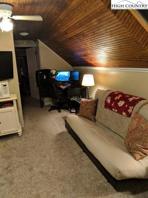 Image number 6 for the current listing