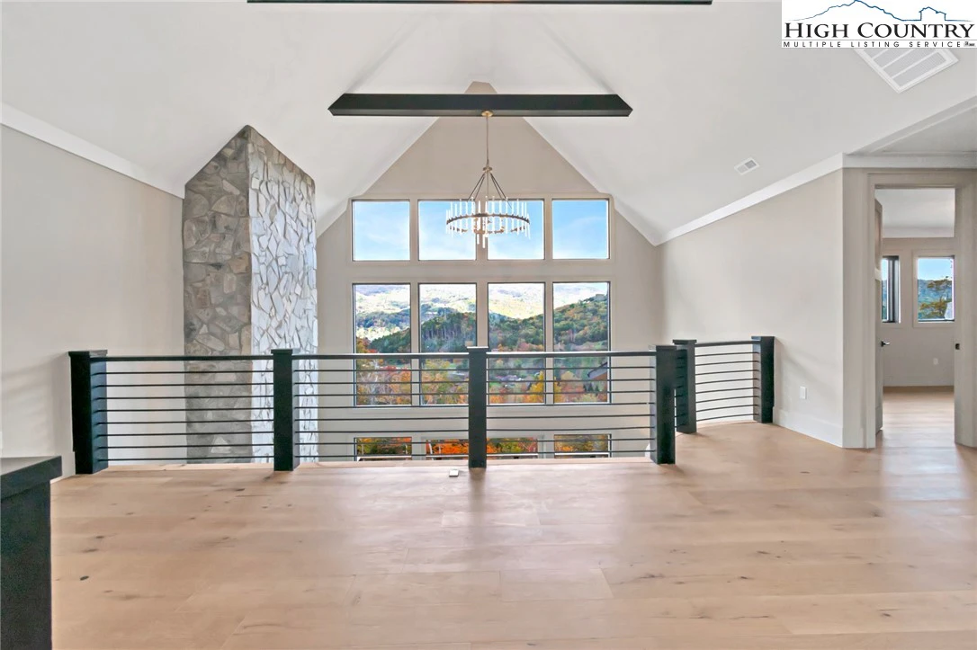 Image number 7 for the current listing