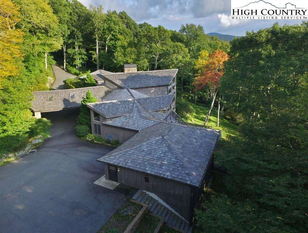 Image number 15 for the current listing