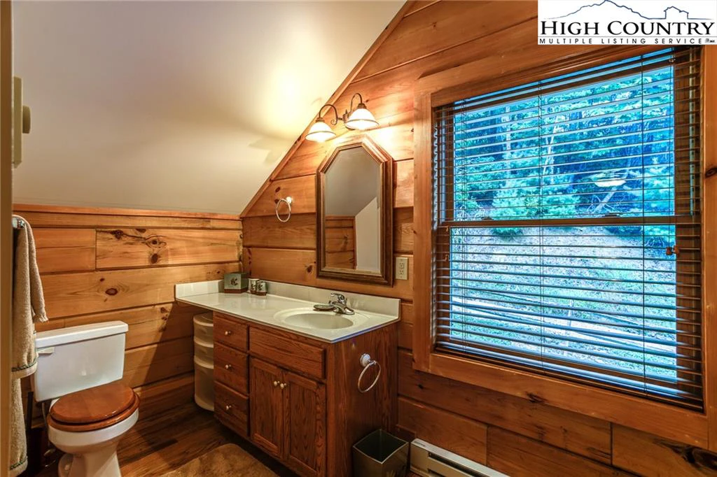 Image number 7 for the current listing