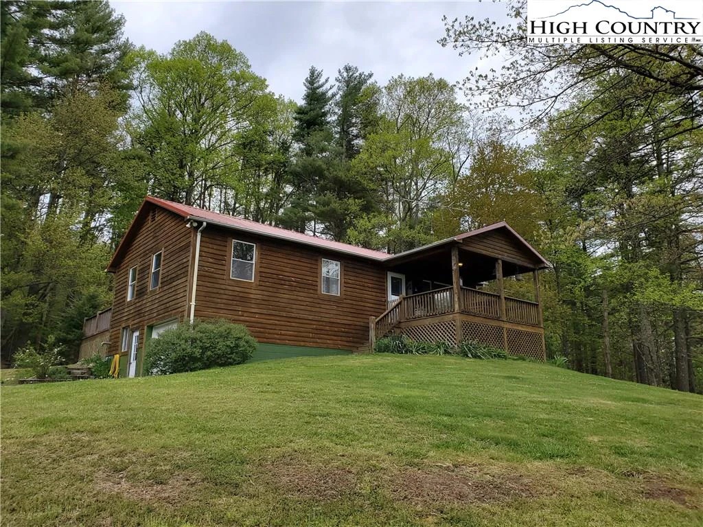 Image number 1 for the current listing
