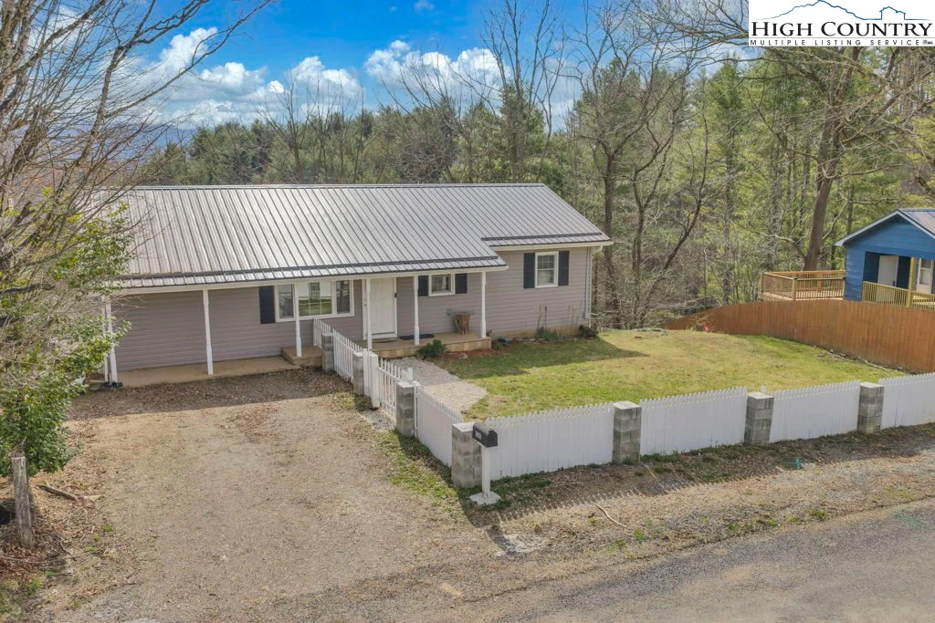 Image number 1 for the current listing