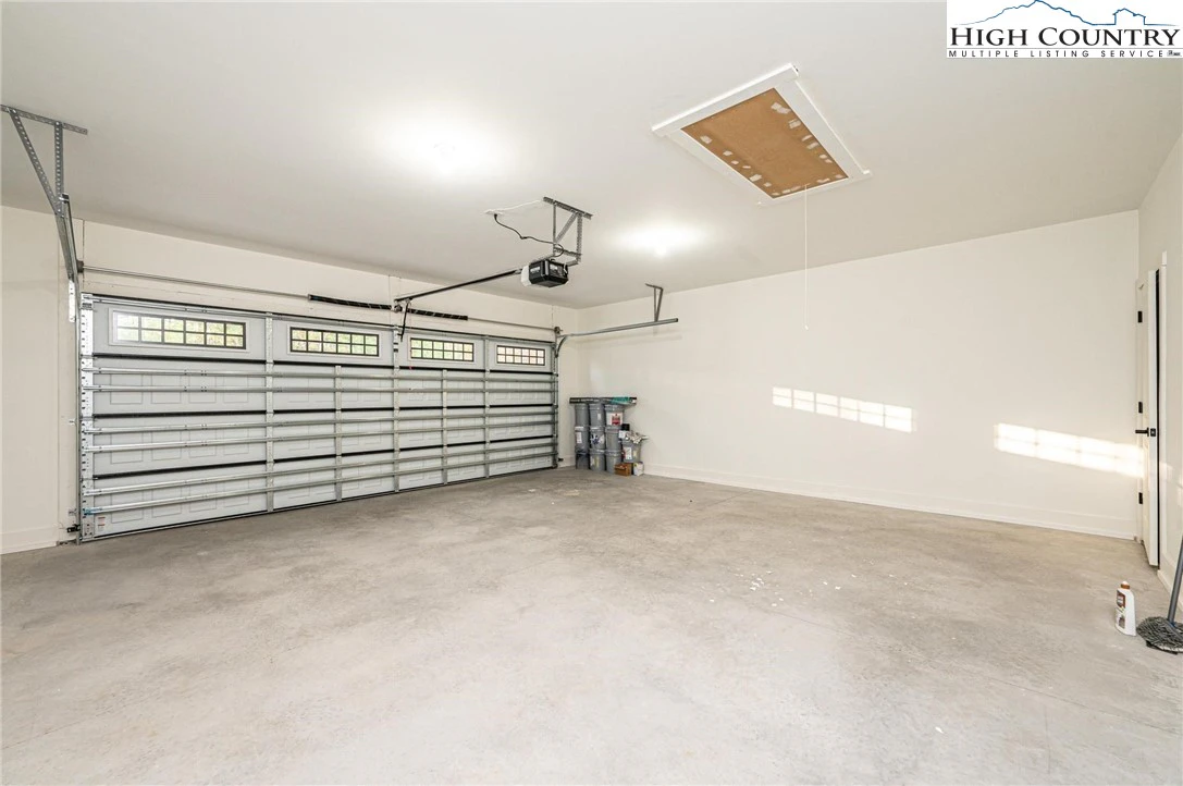 Image number 5 for the current listing