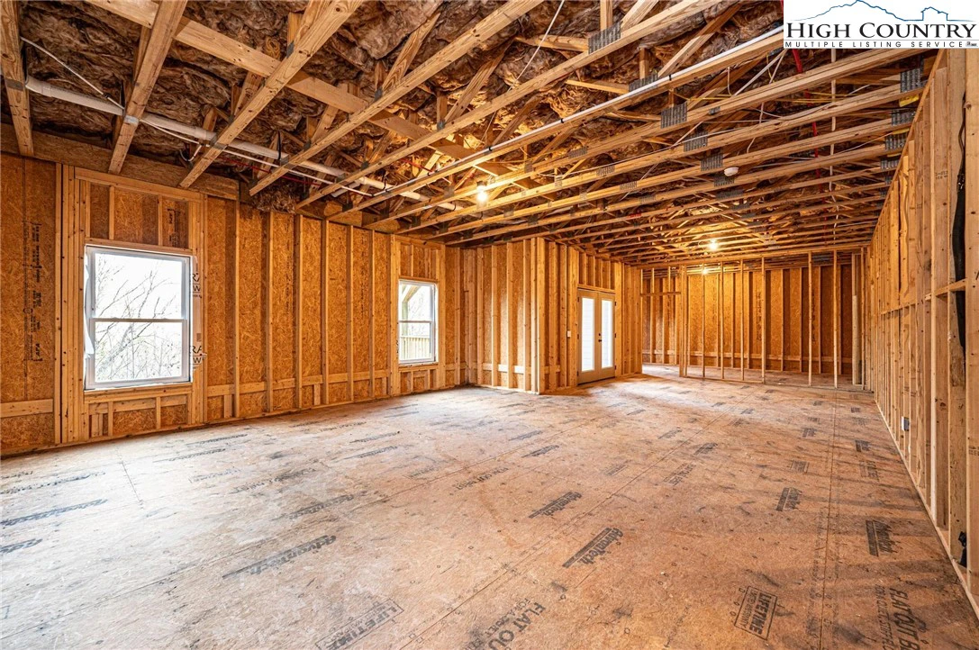 Image number 10 for the current listing