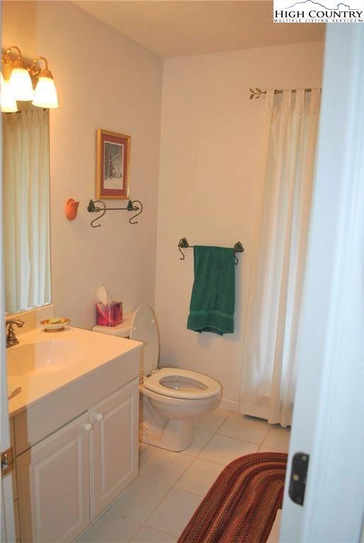 Image number 2 for the current listing