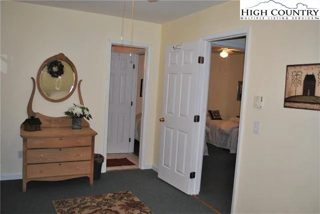 Image number 8 for the current listing