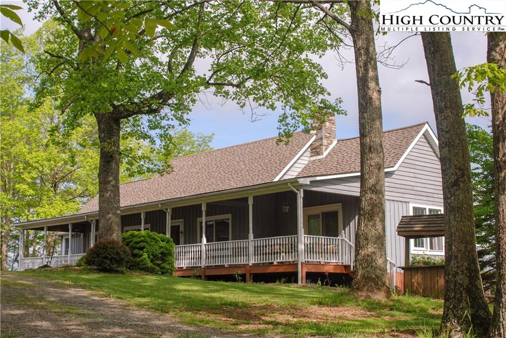 Image number 1 for the current listing