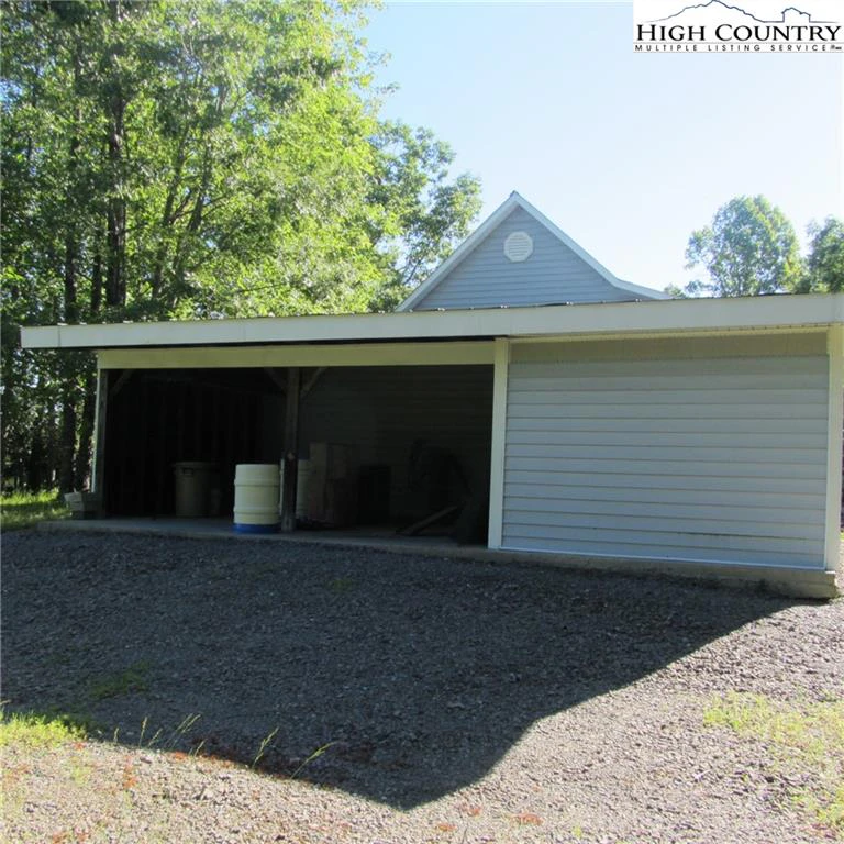 Image number 4 for the current listing
