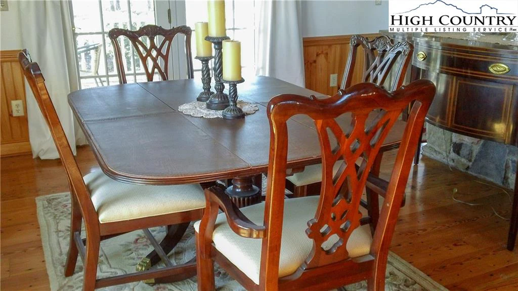 Image number 21 for the current listing