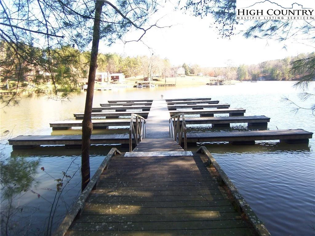 Image number 7 for the current listing