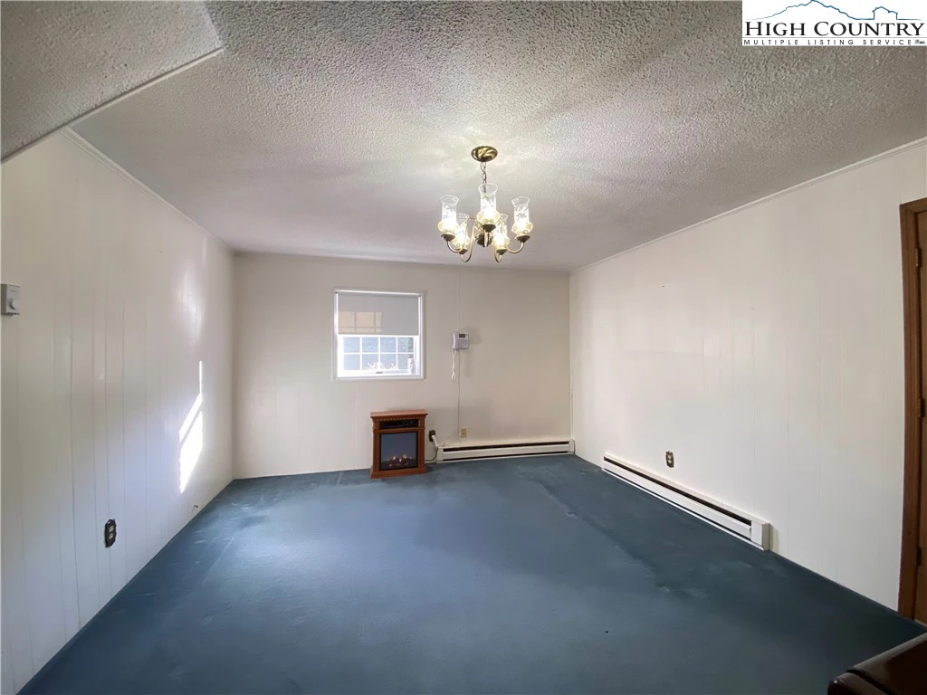 Image number 7 for the current listing