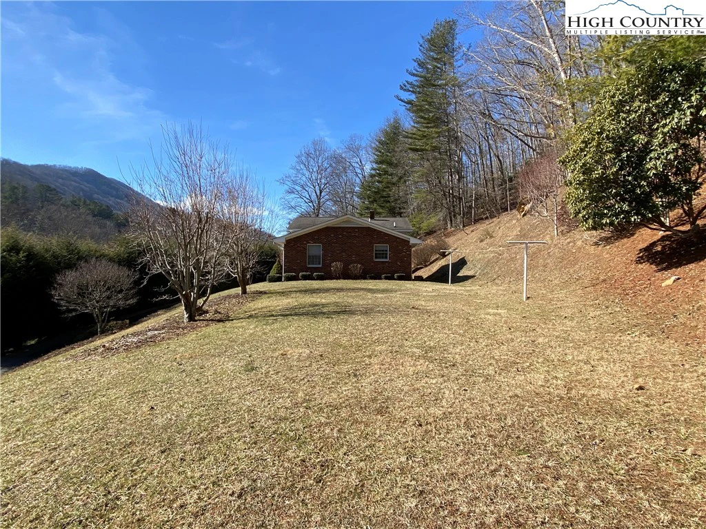 Image number 20 for the current listing