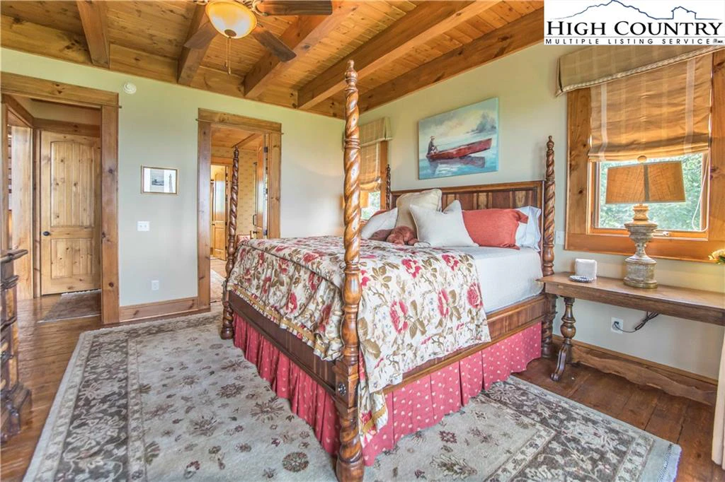 Image number 12 for the current listing