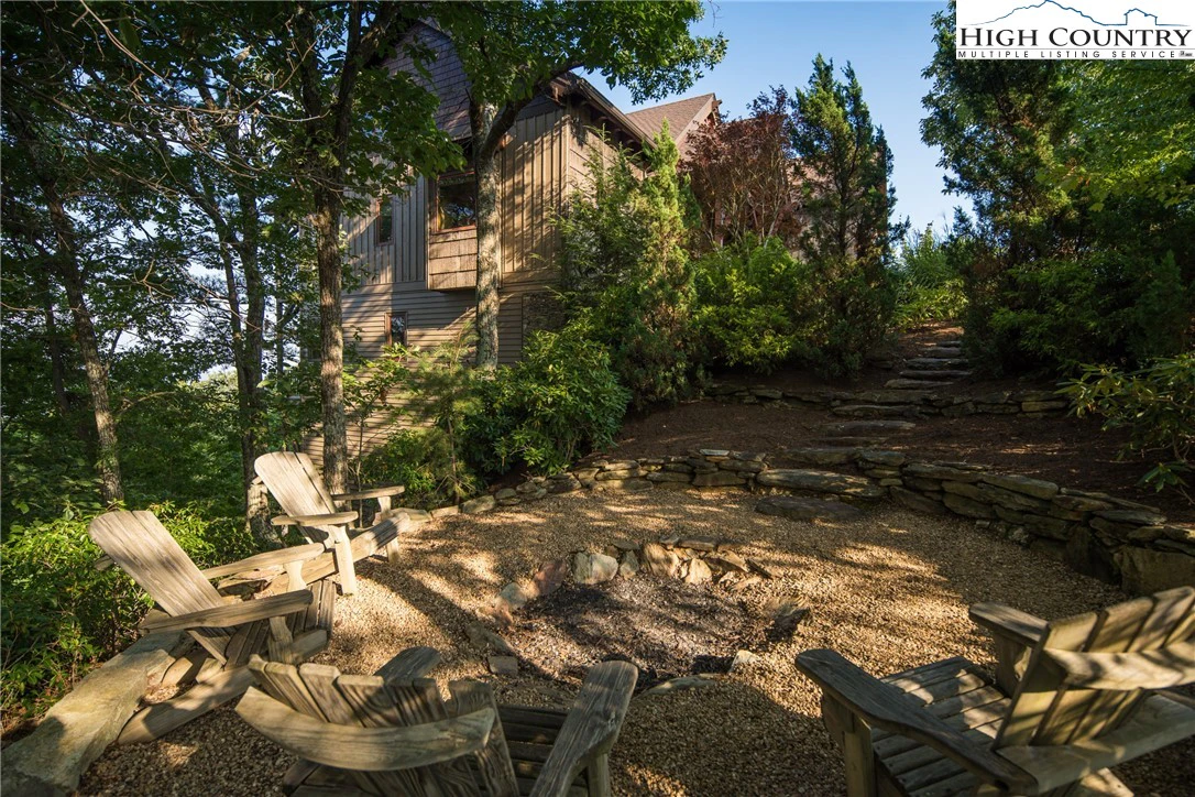 Image number 18 for the current listing