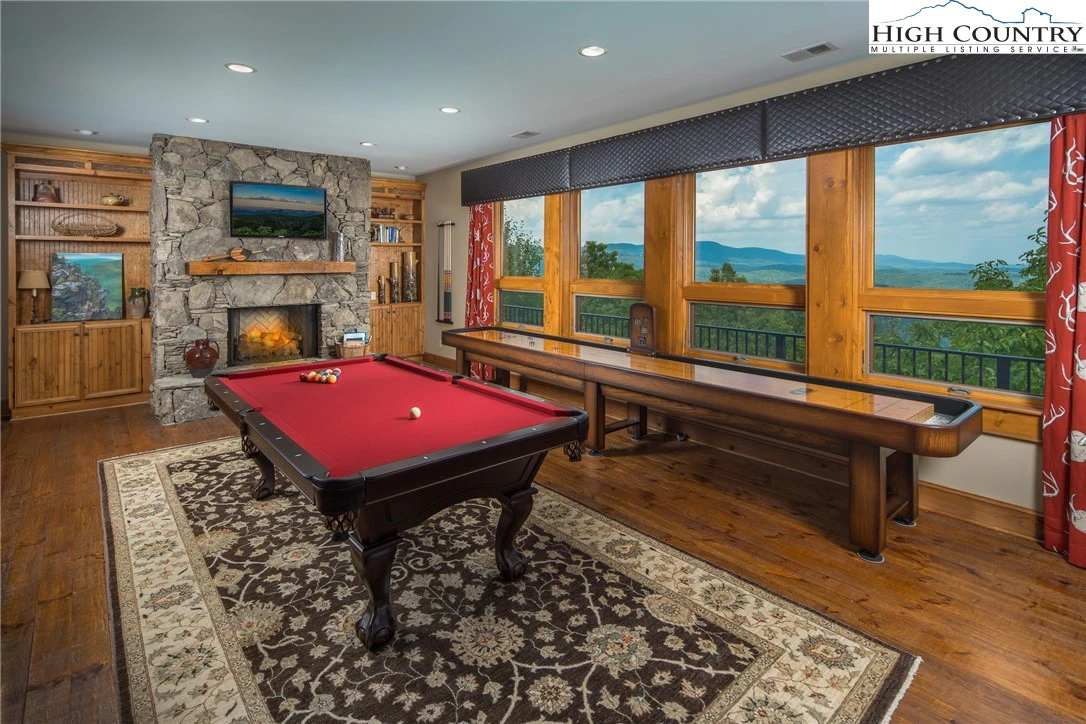 Image number 5 for the current listing