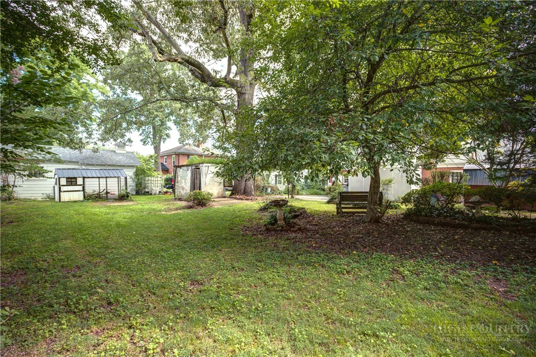 Image number 11 for the current listing