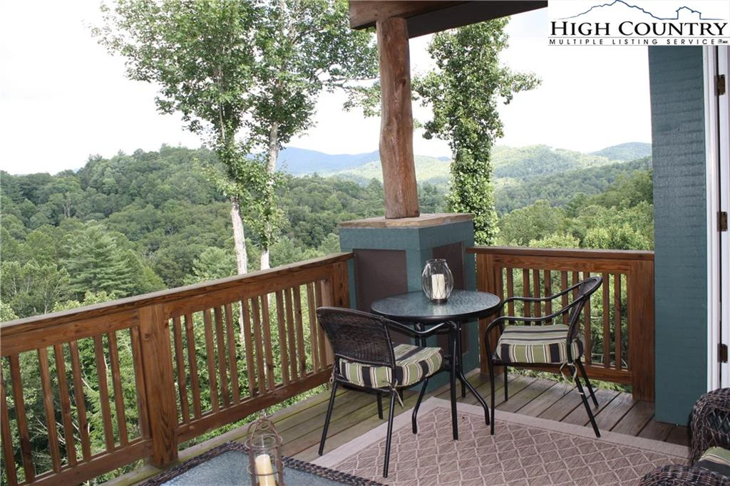 Image number 1 for the current listing