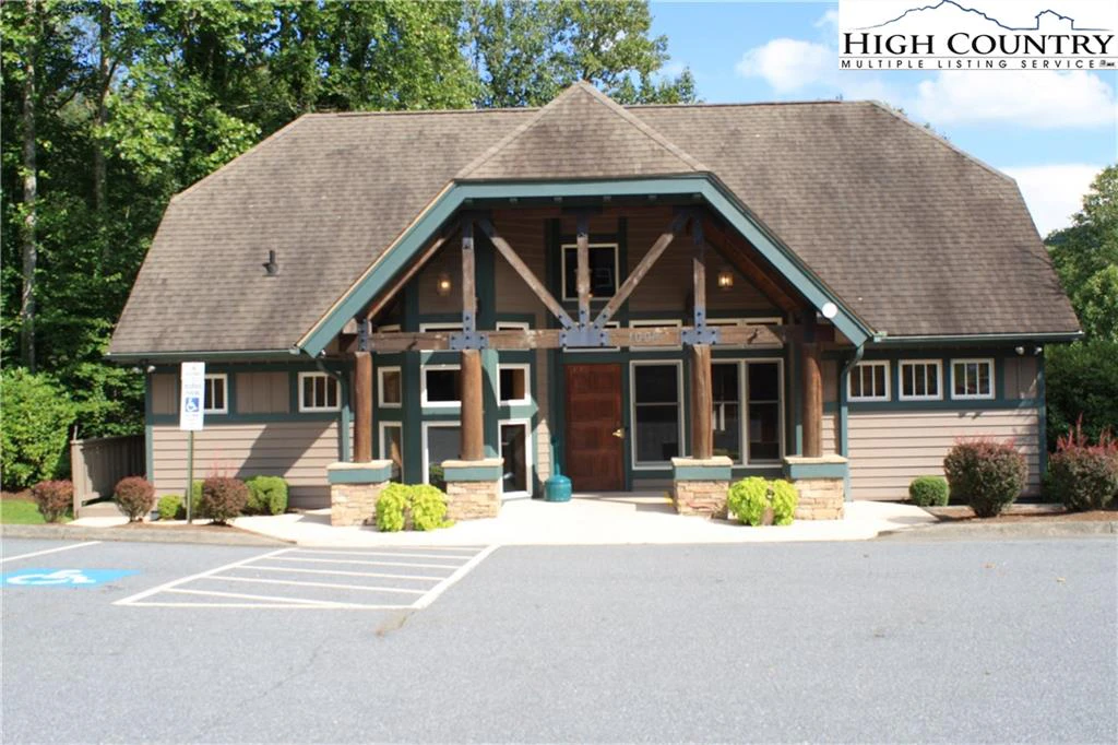 Image number 10 for the current listing