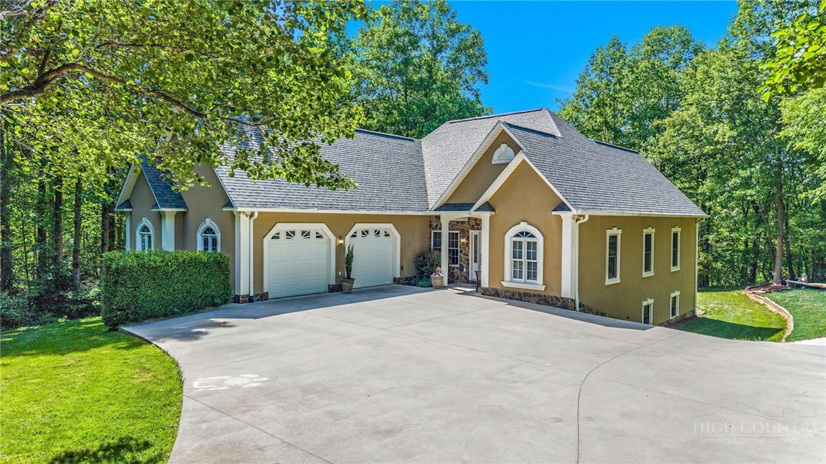 Image number 2 for the current listing