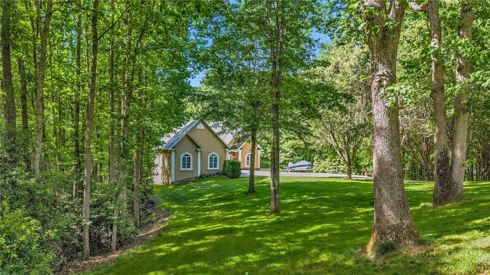 Image number 4 for the current listing