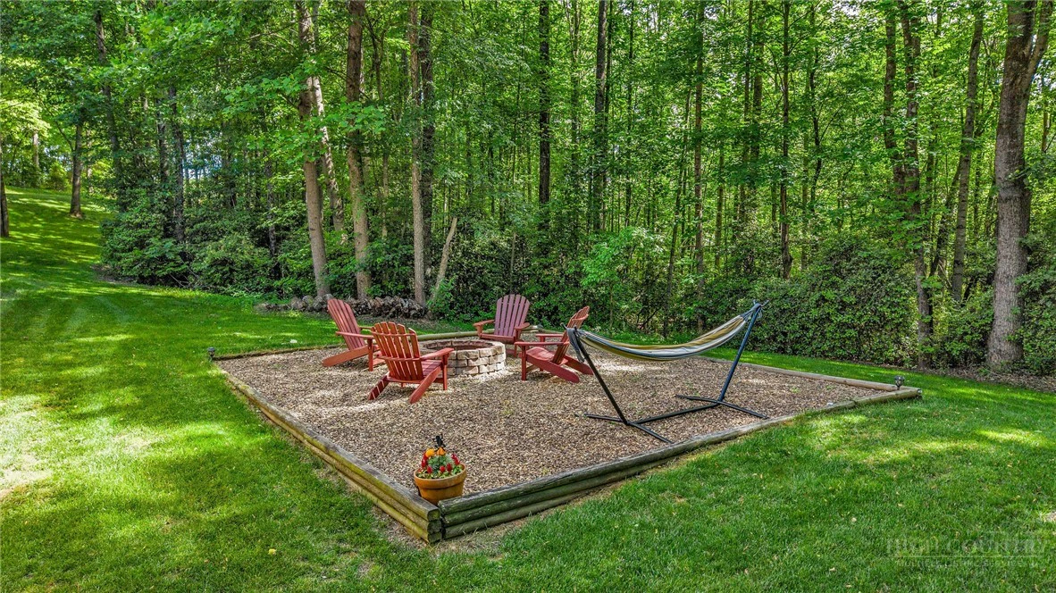 Image number 7 for the current listing