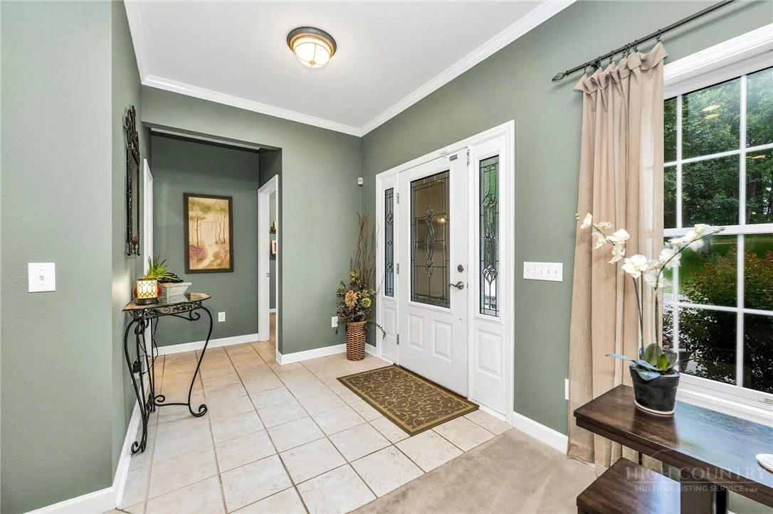 Image number 8 for the current listing
