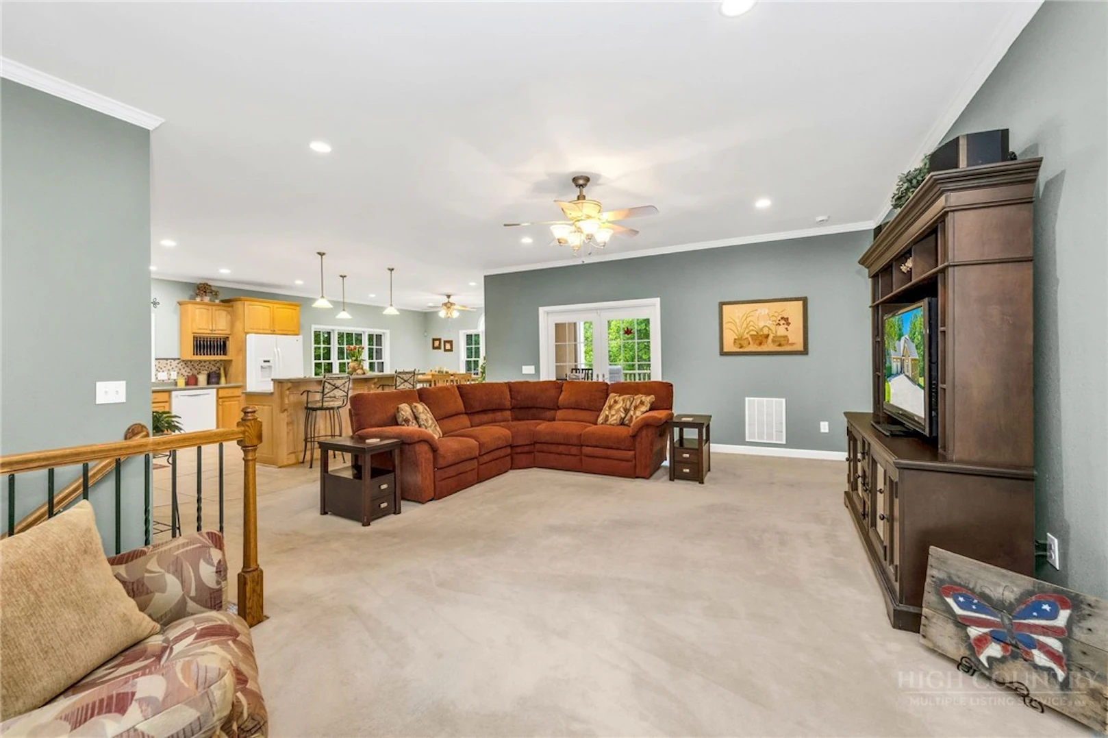 Image number 9 for the current listing