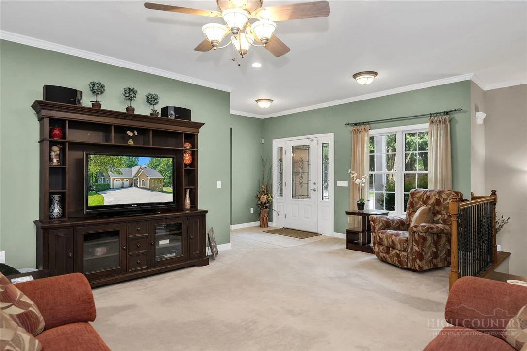 Image number 12 for the current listing