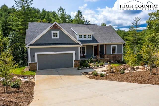 Image number 1 for the current listing