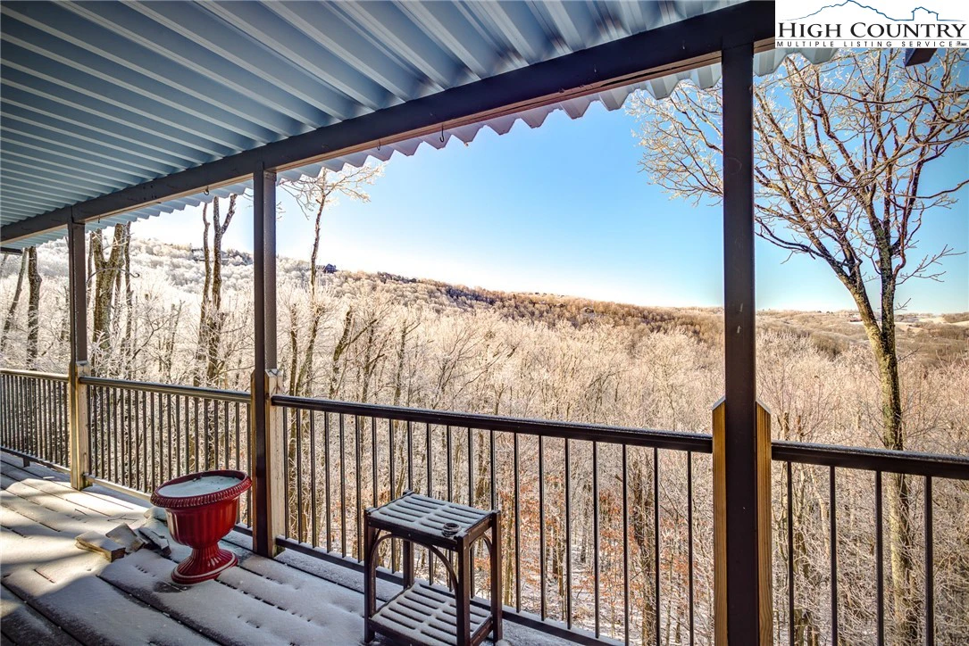 Image number 18 for the current listing