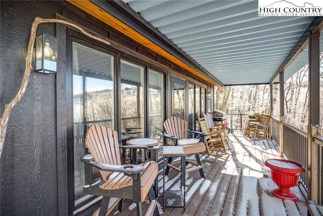 Image number 14 for the current listing