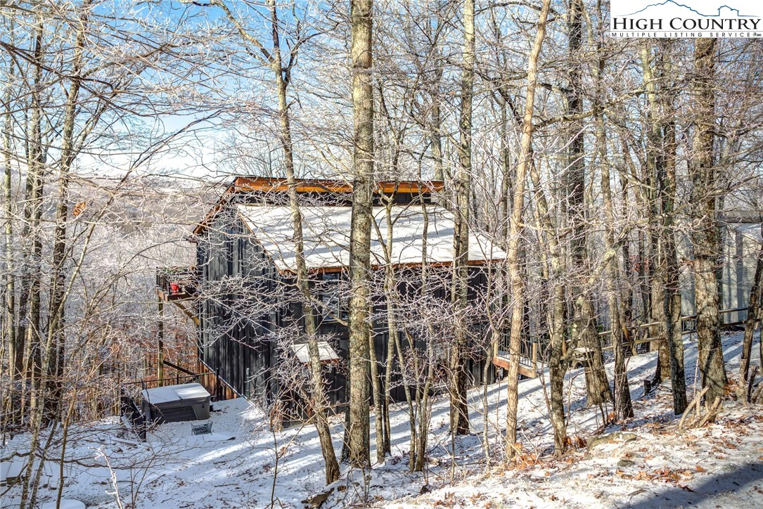 Image number 13 for the current listing