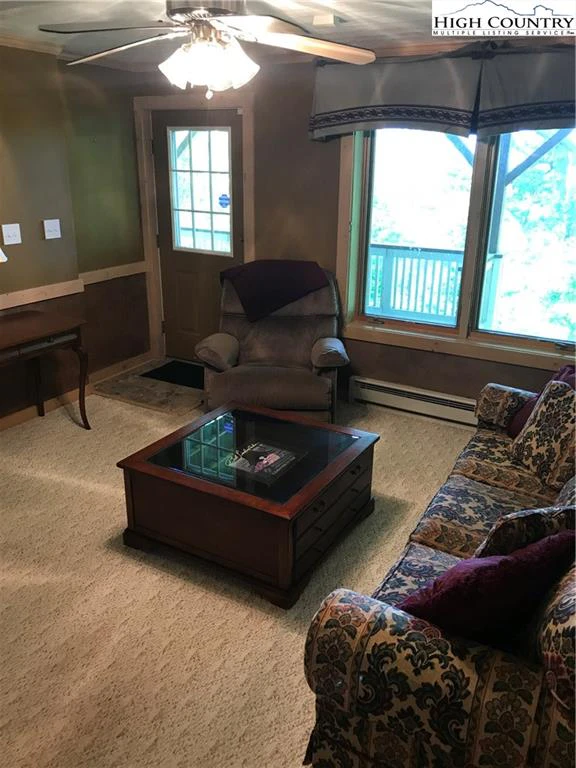Image number 2 for the current listing
