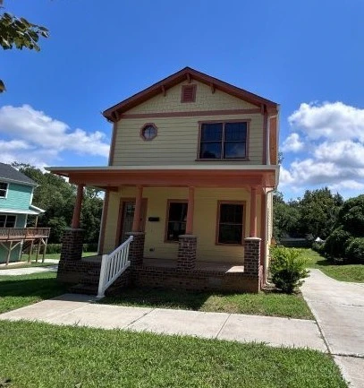 Image number 1 for the current listing
