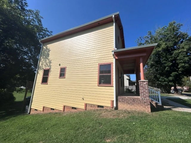 Image number 19 for the current listing