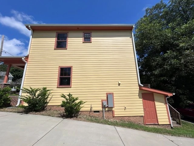Image number 20 for the current listing
