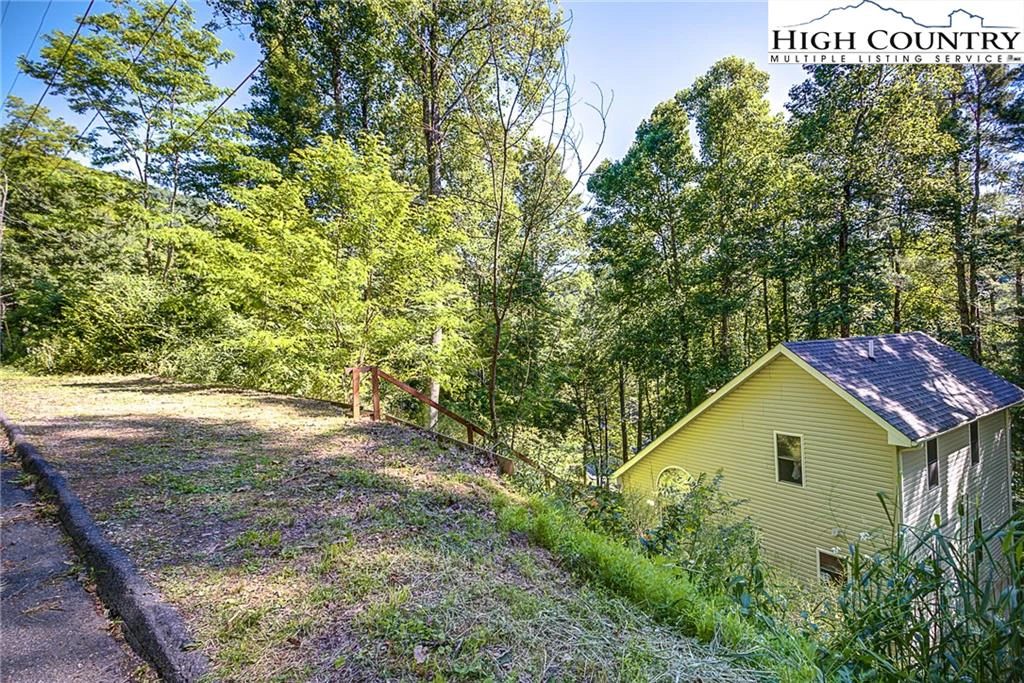 Image number 9 for the current listing