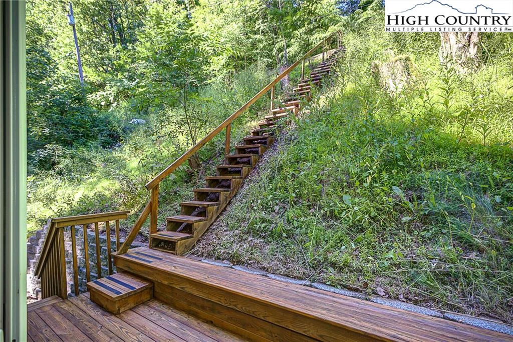 Image number 8 for the current listing