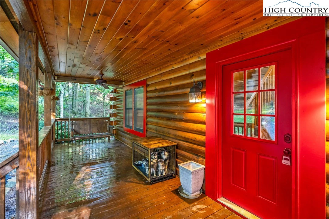 Image number 18 for the current listing