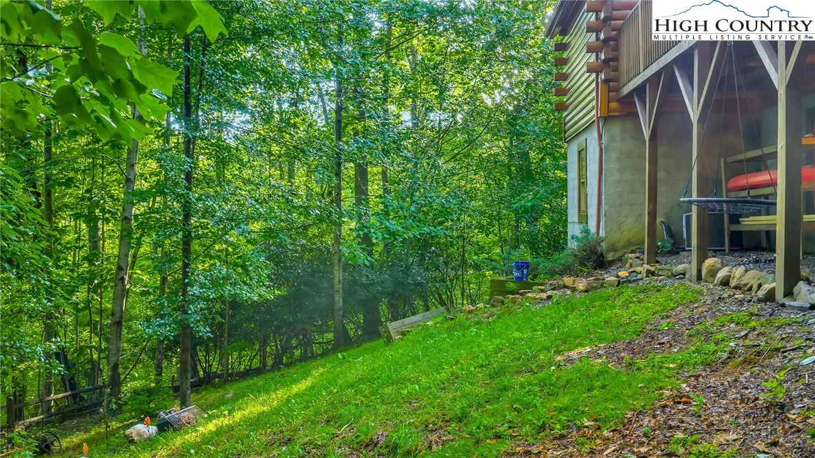 Image number 13 for the current listing
