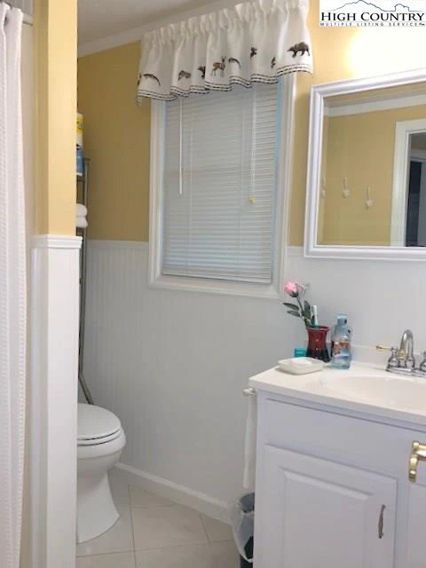 Image number 9 for the current listing